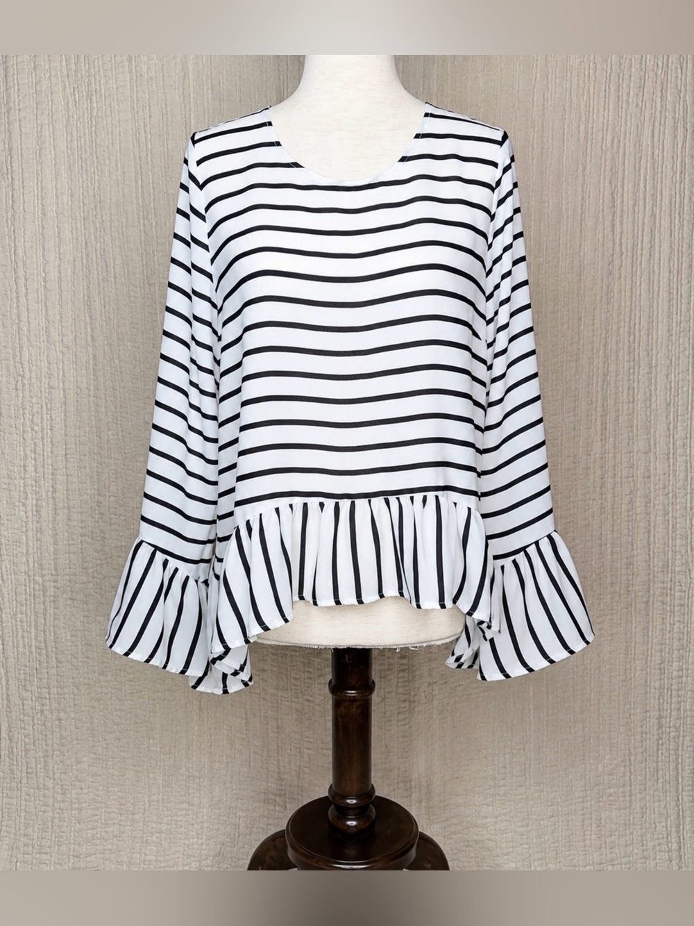 a.n.a. A New Approach Striped Bell Sleeve Blouse Black White Size M